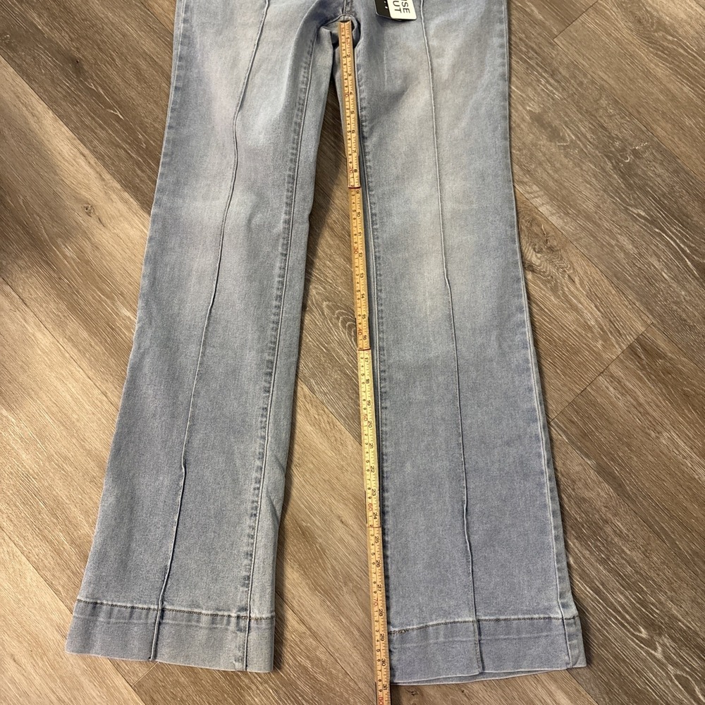 Madden Girl Mid Rise Boot Cut Jeans Light Wash Juniors Size 3 - Picture 16 of 16